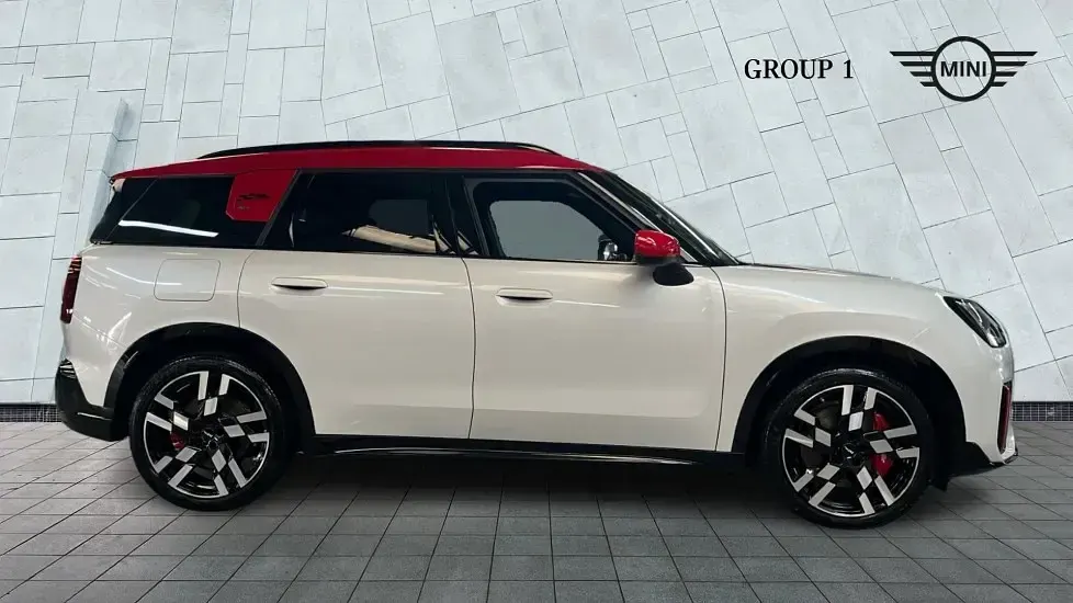 Used Mini John Cooper Works Countryman 296 HP (217 kW) 2025 White SUV