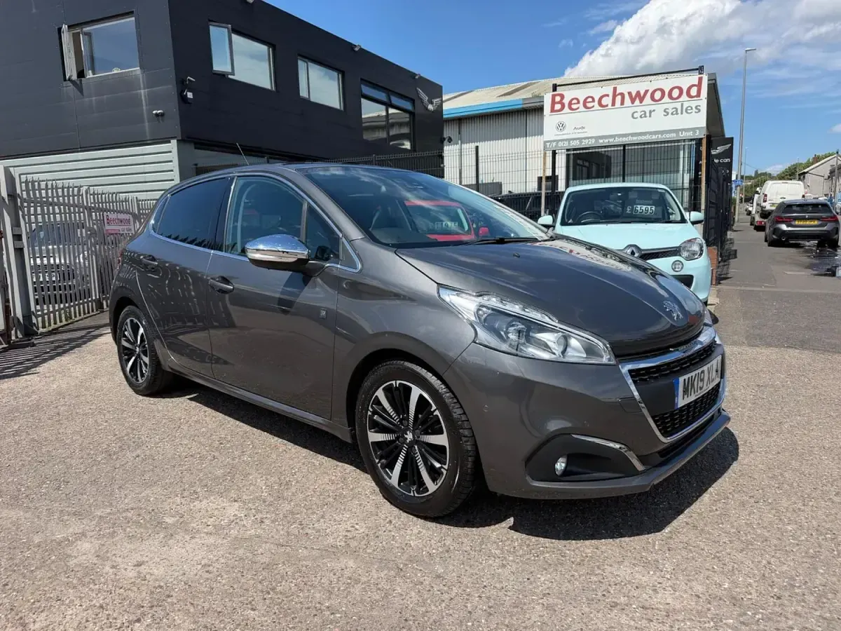 Used Peugeot 208 2019 Grey Hatchback