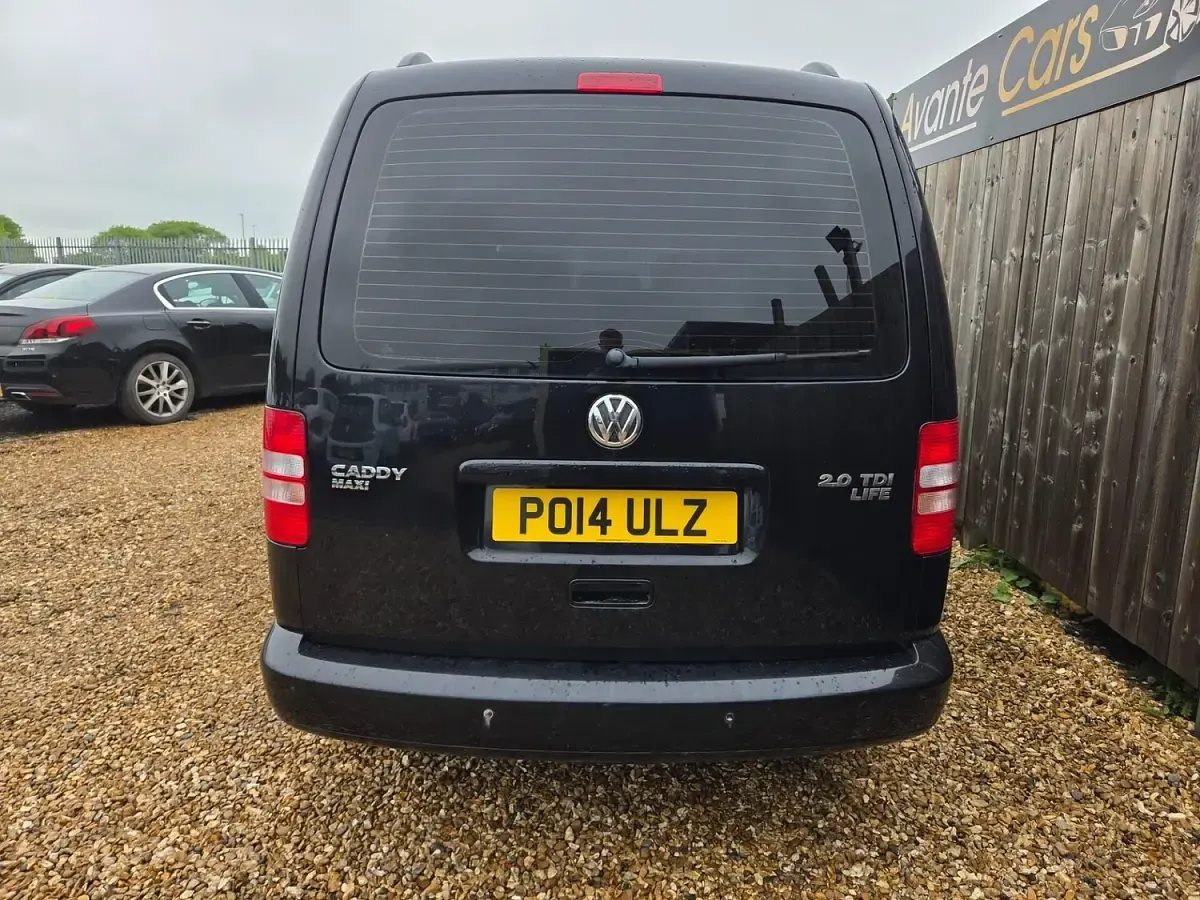 Used VW Caddy Life 140 HP (102 kW) 2014 Black MPV