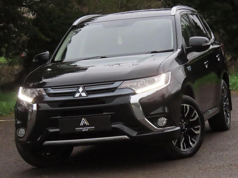 Used Mitsubishi Outlander P-HEV 2015 Black Estate
