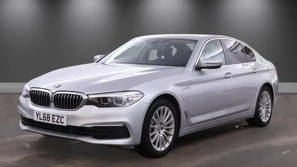 Begagnad BMW 530e Comfort Edition 2018 Silver Sedan