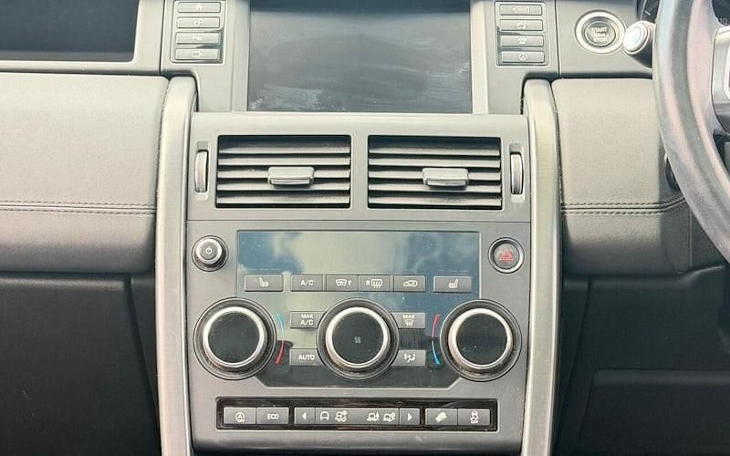 Used Land Rover Discovery Sport Landmark 180 HP (132 kW) 2019 White SUV