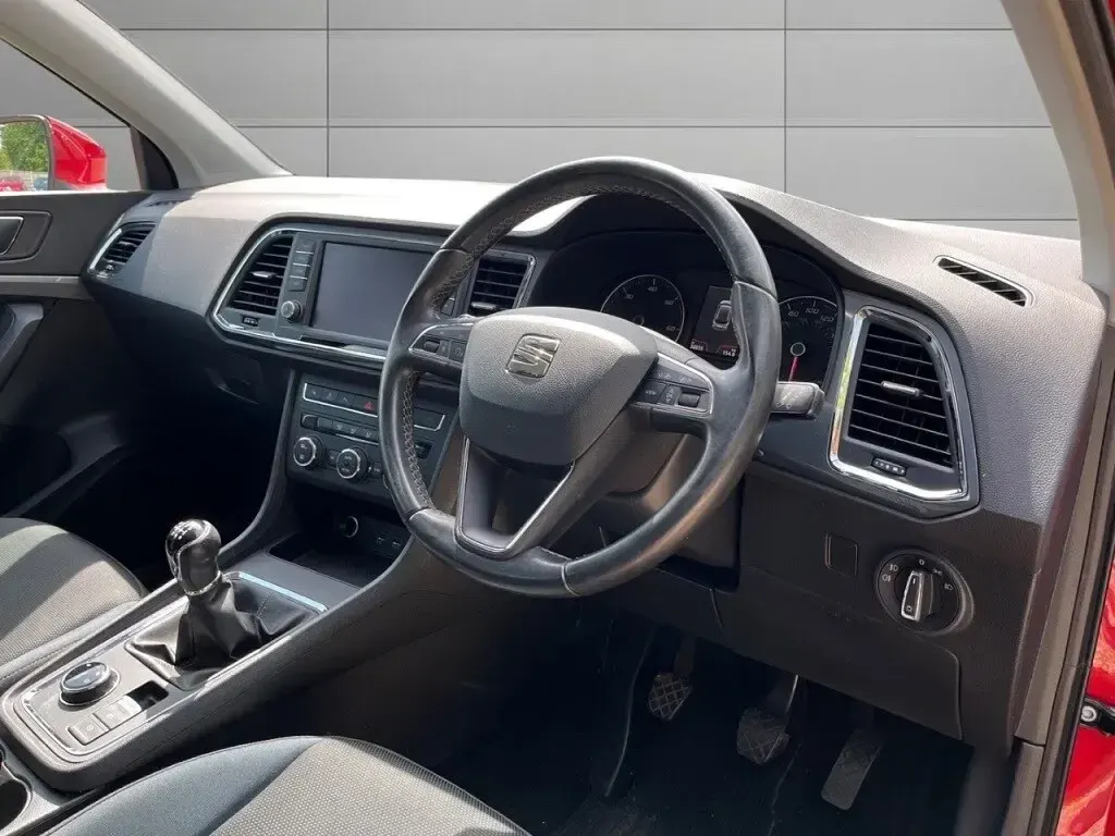 Used Seat Ateca SE Technology 115 HP (84 kW) 2018 Red SUV