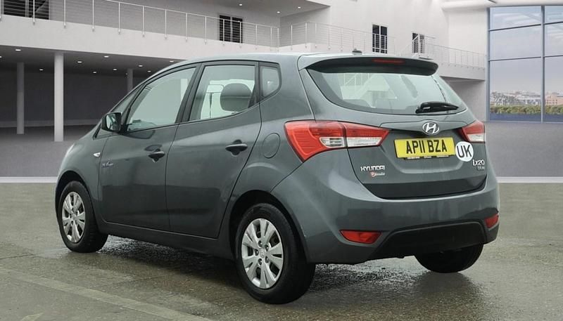 Used Hyundai ix20 Classic 90 HP (66 kW) 2011 Grey Hatchback