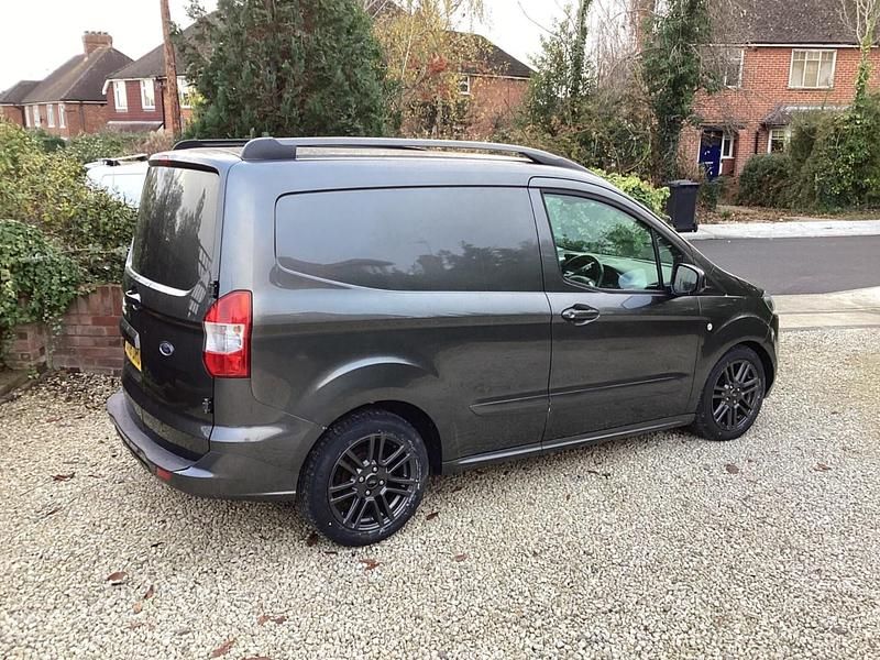 Used Ford Transit Sport 95 HP (69 kW) 2018 Grey Van