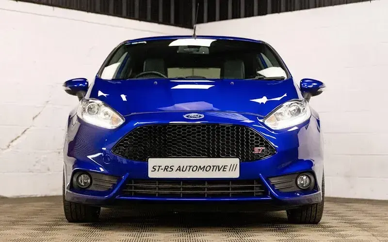 Used Ford Fiesta ST 182 HP (133 kW) 2016 Blue Hatchback