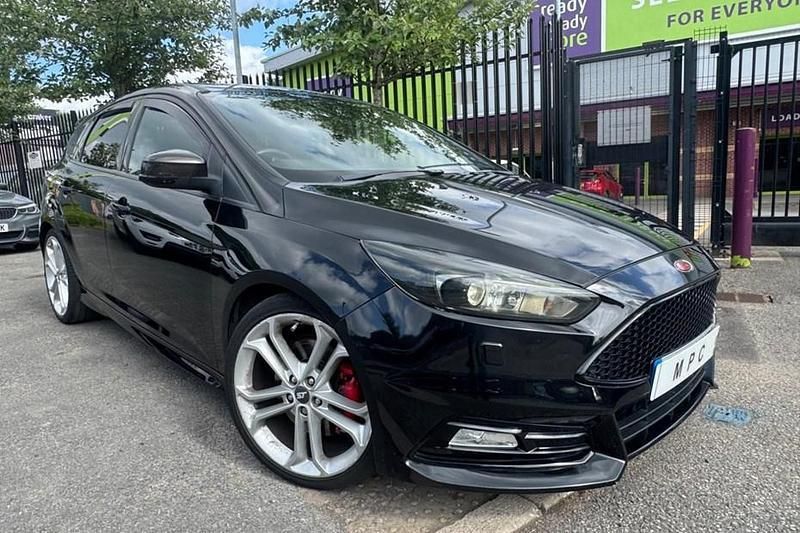 Black Used 2016 Ford Focus ST Hatchback | £9,995 (Fair price) - Image 1/1