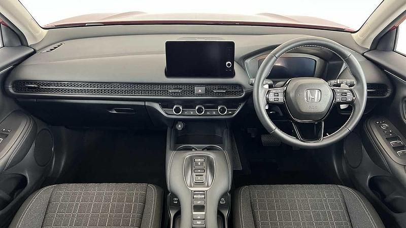 Used Honda ZR-V Elegance 184 HP (135 kW) 2025 Radiant red SUV
