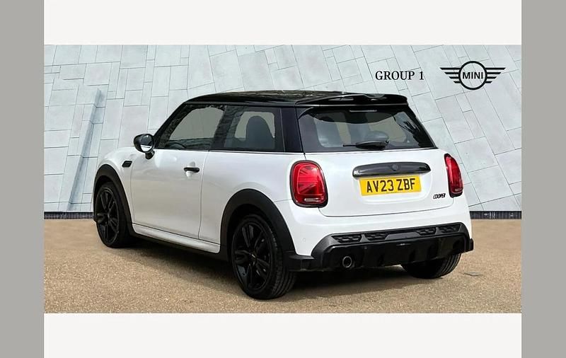 Used Mini Cooper Hatch 136 HP (100 kW) 2023 White Hatchback