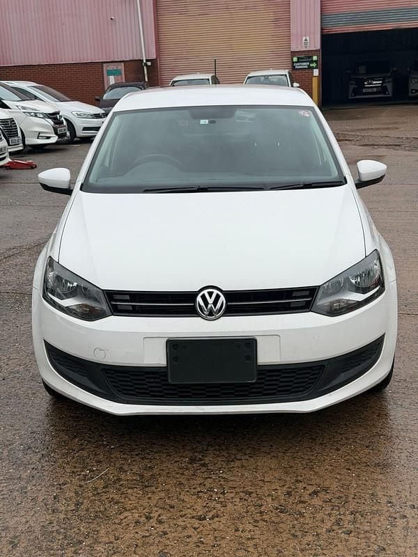 White Used 2014 VW Polo Hatchback | £6,250 (Good price) - Image 1/4