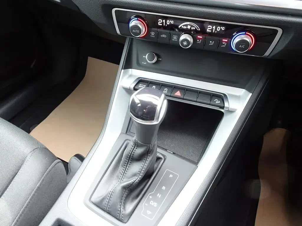 Used Audi Q3 Advanced 2022 White SUV
