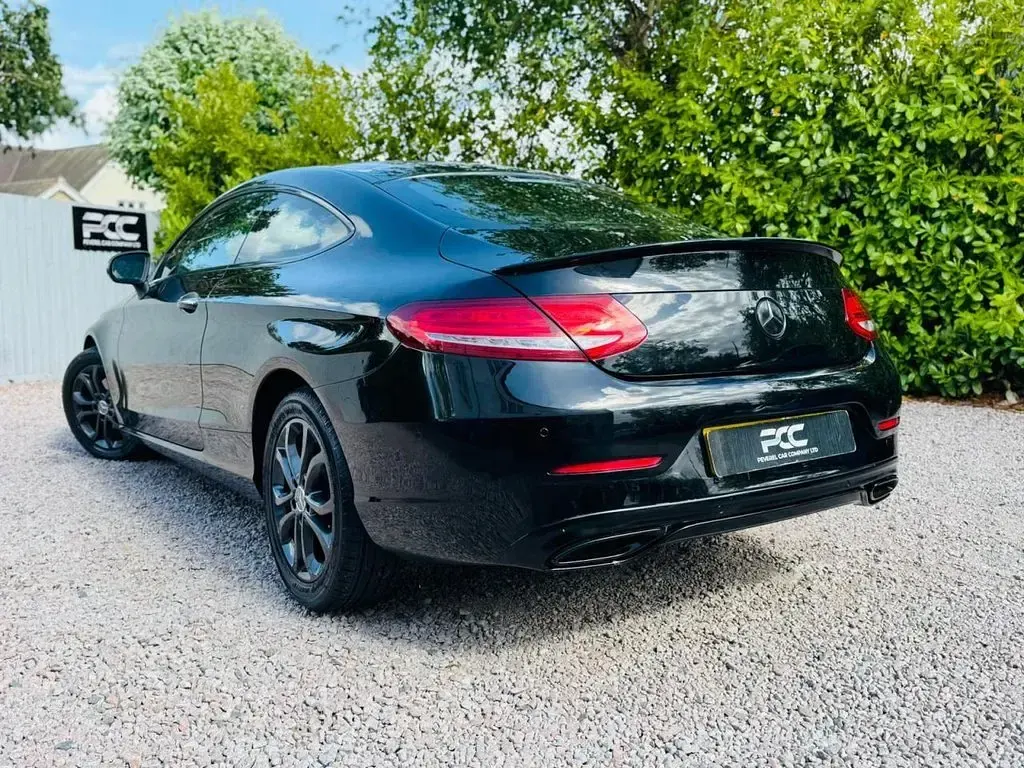 Used Mercedes C200 Premium 184 HP (135 kW) 2017 Black Coupe