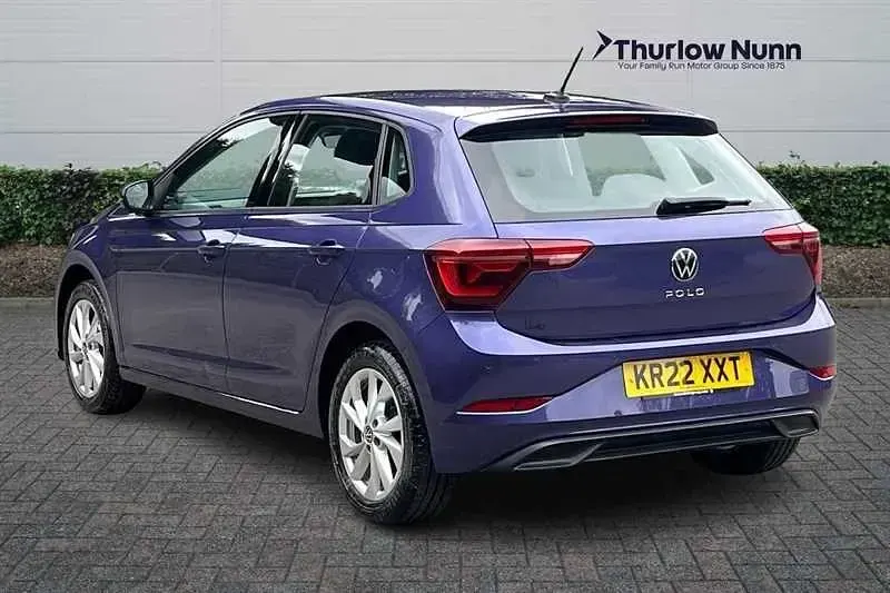 Begagnad VW Polo Style 95 HK (69 kW) 2022 Lila Halvkombi