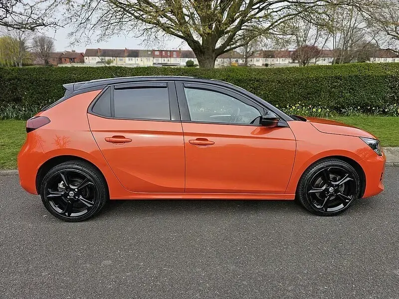 Używany Vauxhall Corsa GS Line 2022 Pomarańczowy Hatchback