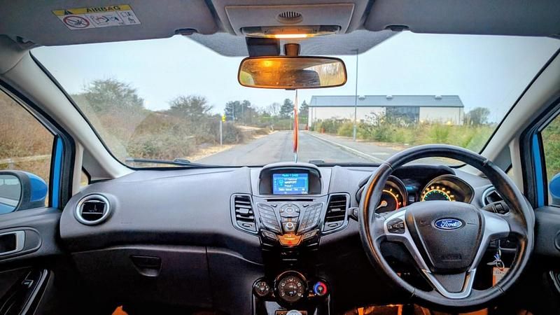 Used Ford Fiesta Zetec 2017 Blue Hatchback