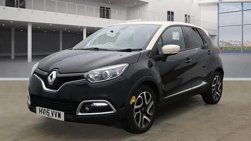 Used Renault Captur Dynamique 90 HP (66 kW) 2015 Black/cream SUV