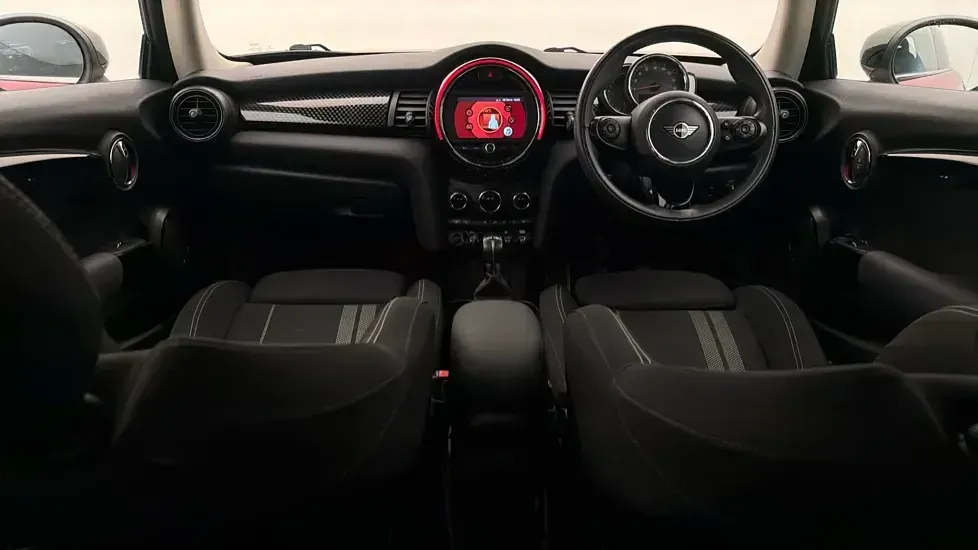Używany Mini Cooper S Classic 192 KM (141 kW) 2020 Czerwony Hatchback