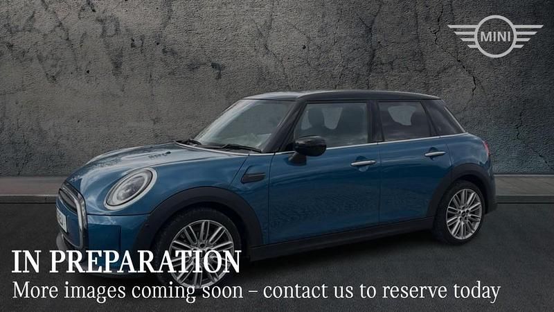 Used Mini Cooper Exclusive 134 HP (98 kW) 2023 Blue Hatchback