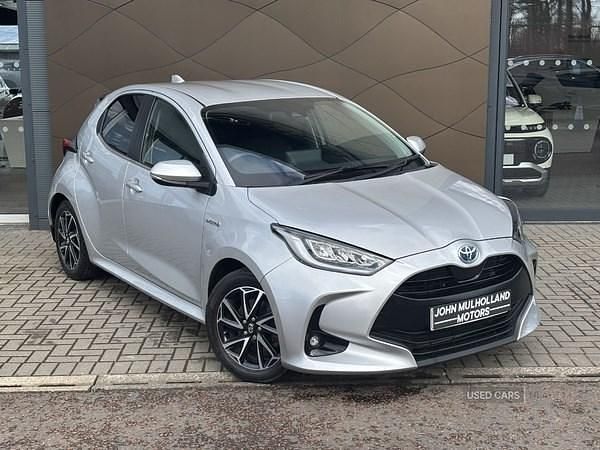 Used Toyota Yaris Hybrid Design 2021 Silver Hatchback