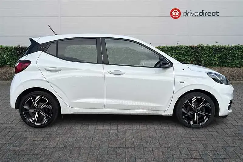 Käytetty Hyundai i10 N Line 90 HP (66 kW) 2024 Valkoinen Viistoperä
