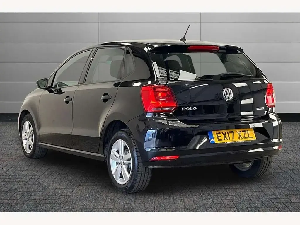 Käytetty VW Polo Edition 75 HP (55 kW) 2017 Musta Viistoperä