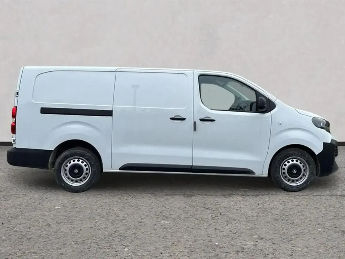 New Vauxhall Vivaro 143 HP (105 kW) 2026 White MPV