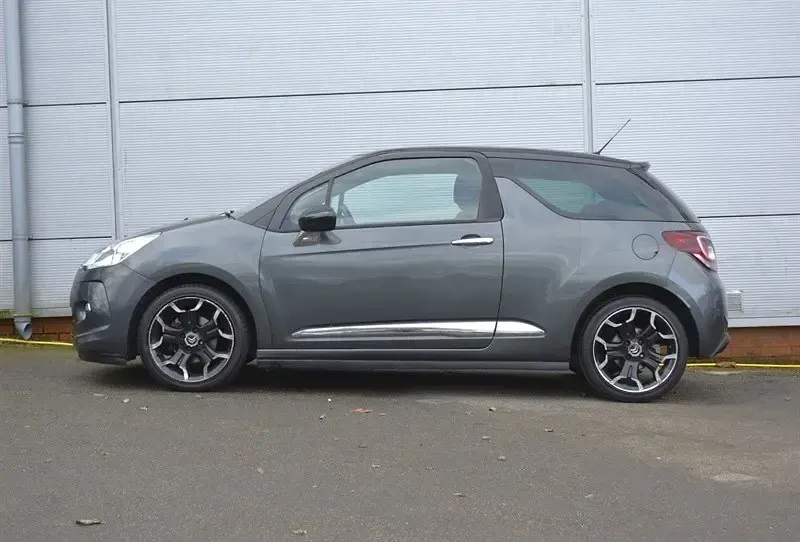 Begagnad Citroën DS3 120 HK (88 kW) 2013 Grå Halvkombi
