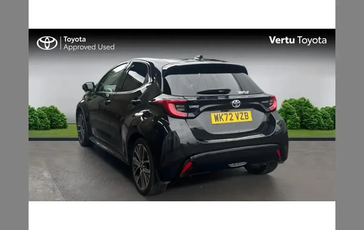 Used Toyota Yaris 116 HP (85 kW) 2022 Black Hatchback