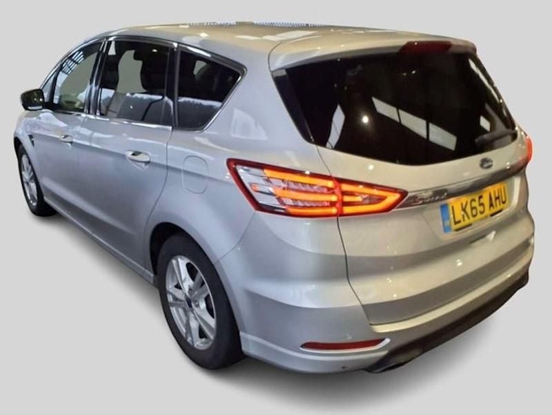 Used Ford S-MAX Titanium 180 HP (132 kW) 2015 Silver MPV
