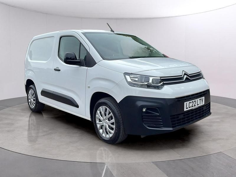 White Used 2022 Citroën Berlingo MPV | £13,197 (Fair price) - Image 1/4
