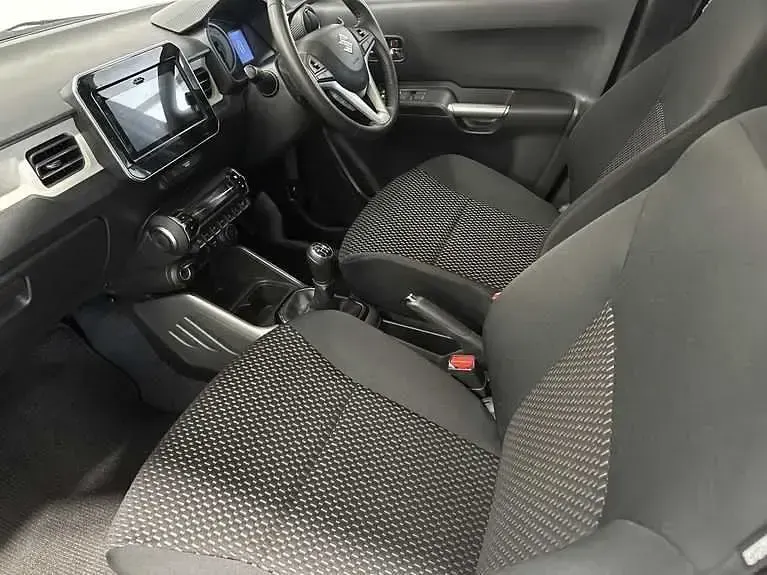 Usado Suzuki Ignis SZ5 83 HP (61 kW) 2023 Vermelho SUV