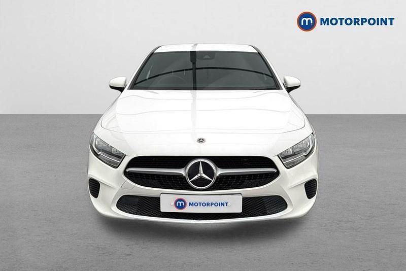 Used Mercedes A180 SE 136 HP (100 kW) 2020 White Hatchback