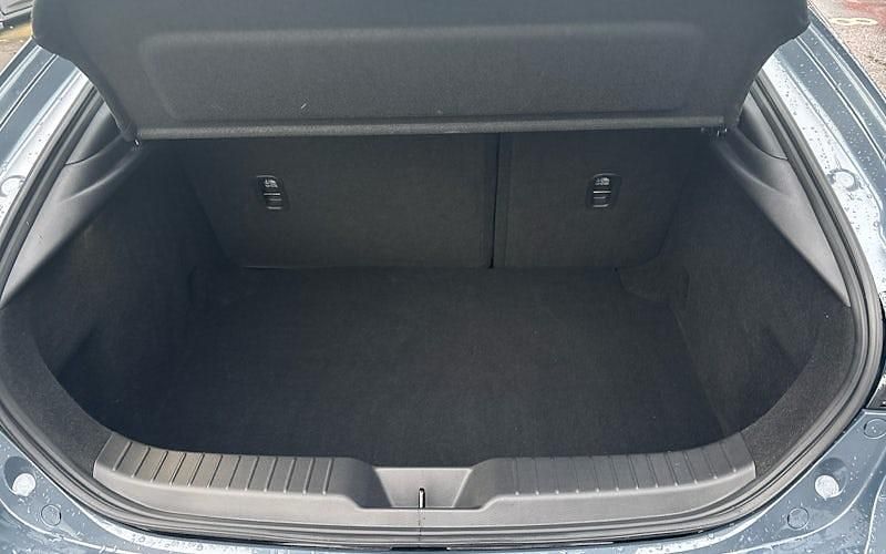 Used Mazda 3 Prime-Line 140 HP (102 kW) 2025 Grey Hatchback