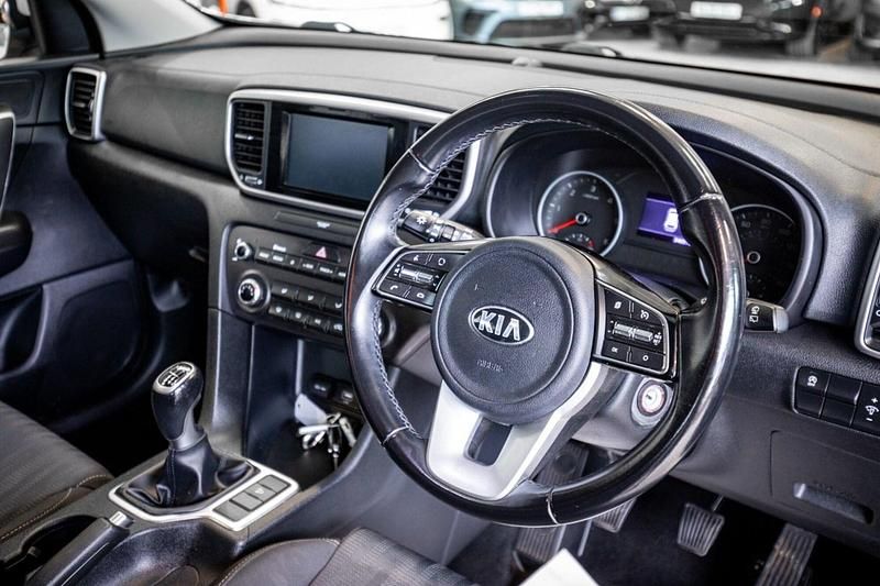 Used Kia Sportage 114 HP (83 kW) 2019 White SUV