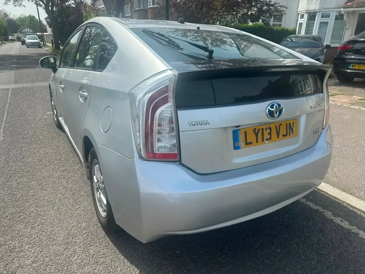 Used Toyota Prius 2013 Silver Hatchback