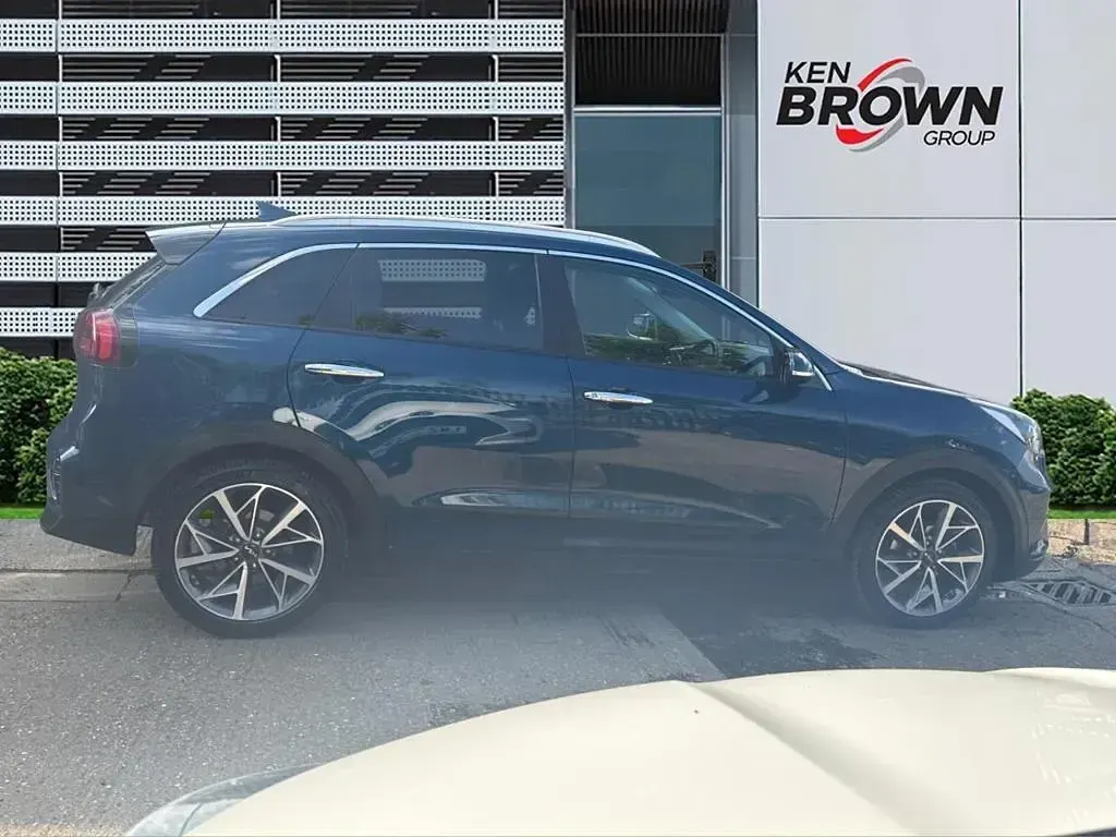 Used Kia Niro 2021 Blue SUV