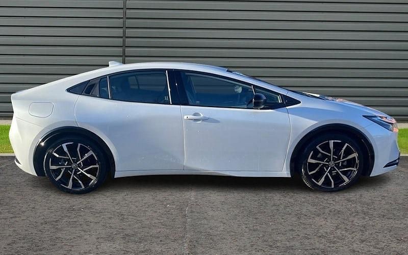 Used Toyota Prius 223 HP (164 kW) 2026 Hatchback