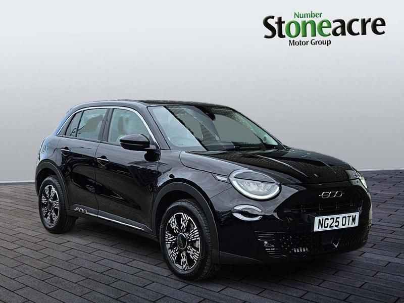 Used Fiat 600 134 HP (98 kW) 2025 Black SUV