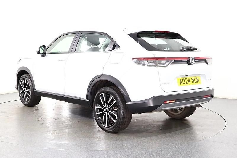 Used Honda HR-V Elegance 2024 White SUV