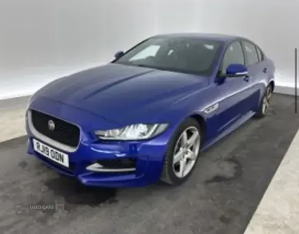 Used Jaguar XE R-Sport 180 HP (132 kW) 2019 Blue Sedan