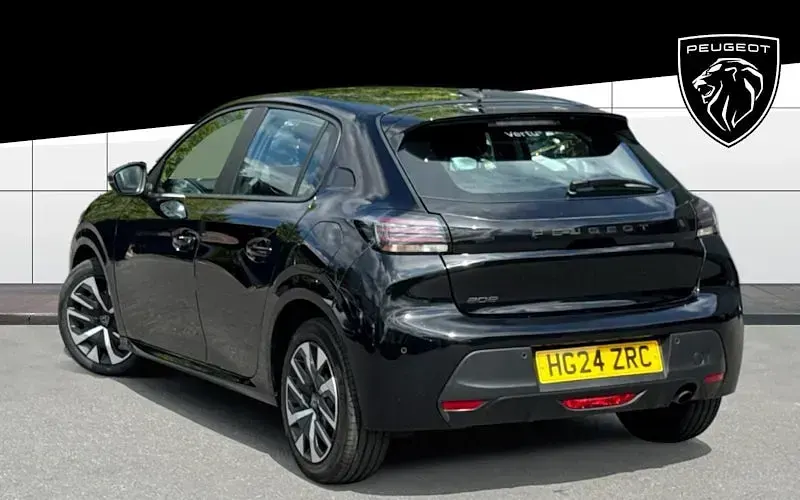 Used Peugeot 208 Active 102 HP (75 kW) 2024 Black Hatchback