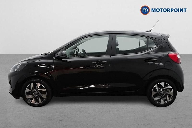 Used Hyundai i10 Advanced 63 HP (46 kW) 2025 Black Hatchback