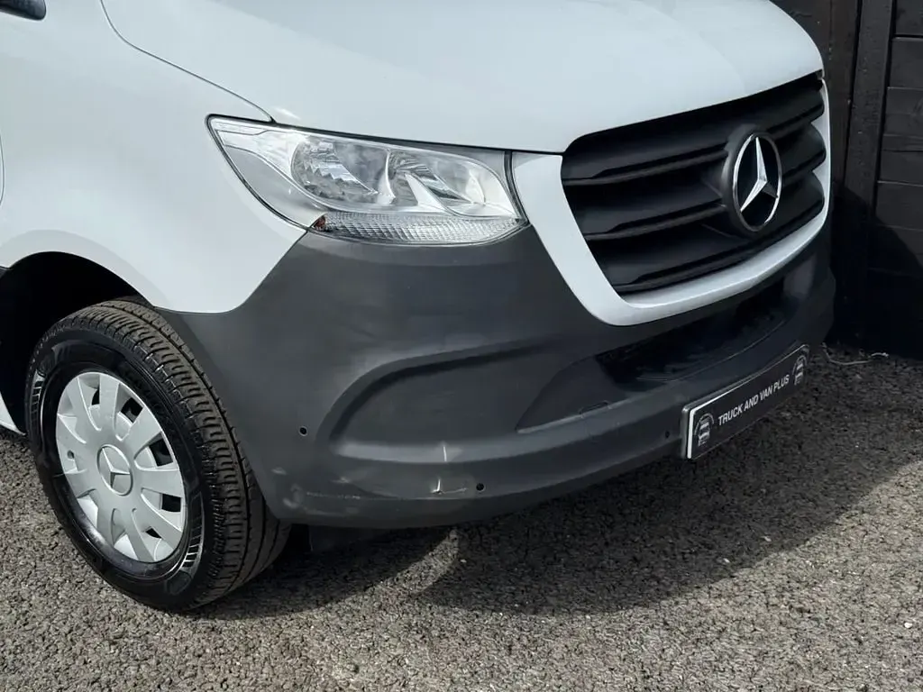 Używany Mercedes Sprinter Premium 2023 Biały Van