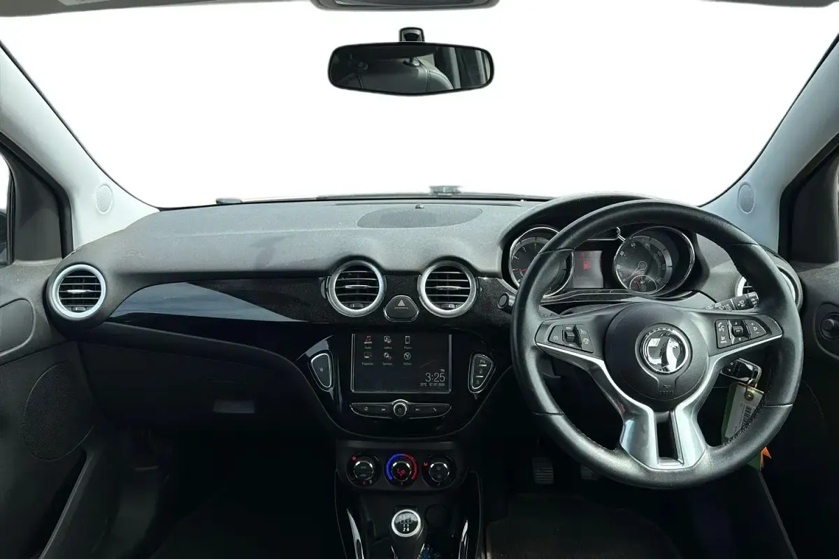 Used Vauxhall Adam Slam 70 HP (51 kW) 2016 White Hatchback