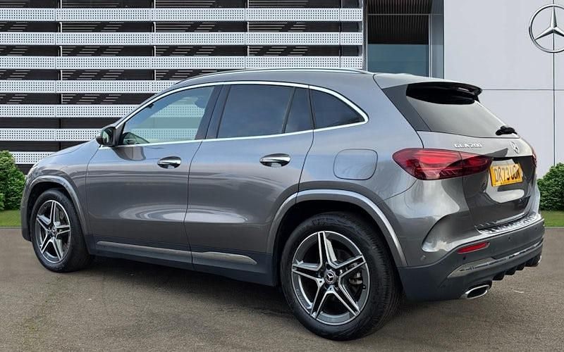 Used Mercedes GLA200 Executive 163 HP (119 kW) 2026 SUV