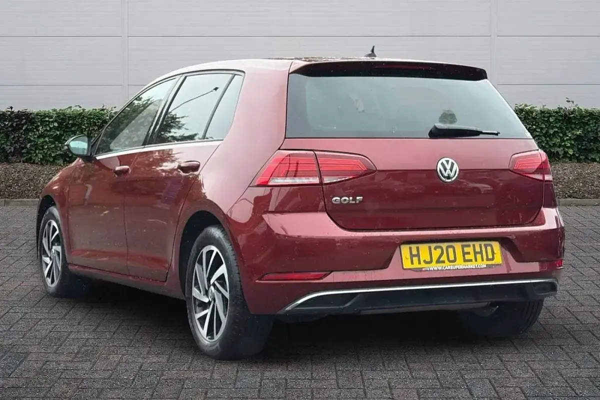 Used VW Golf VII Edition 150 HP (110 kW) 2020 Red Hatchback