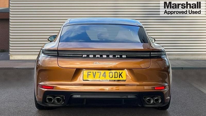 Used Porsche Panamera 470 HP (345 kW) 2024 Madeira gold metallic Hatchback