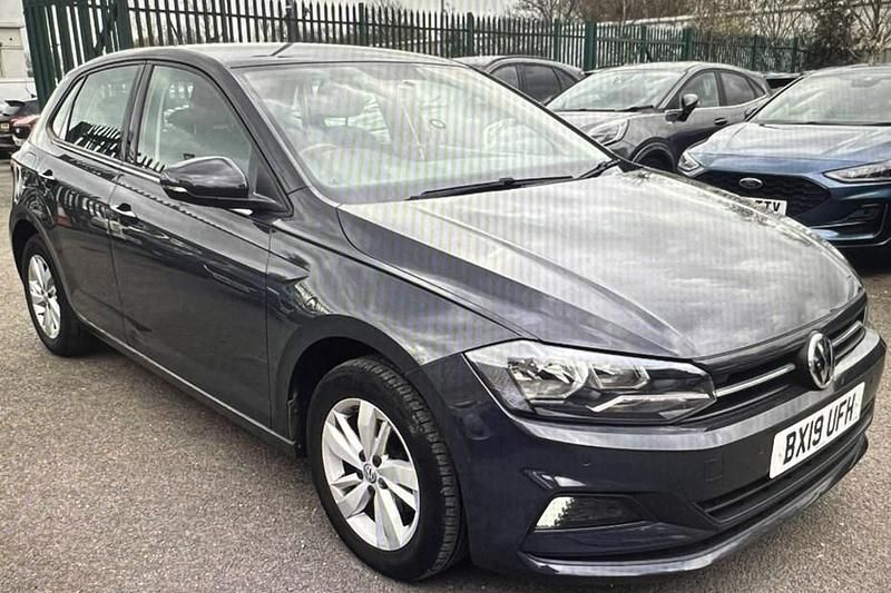 Used VW Polo SE 95 HP (69 kW) 2019 Grey Hatchback