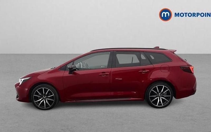 Used Toyota Corolla Sport 196 HP (144 kW) 2024 Red Estate