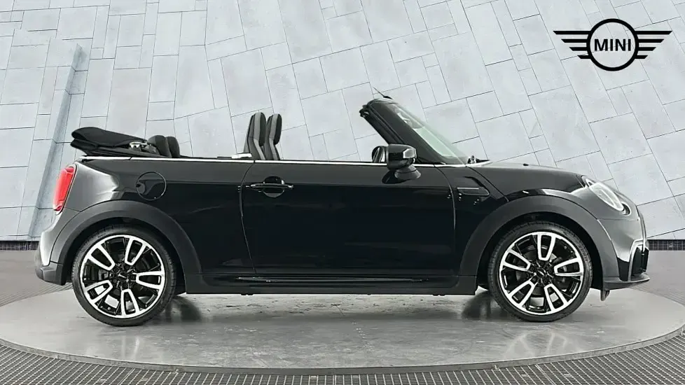 Used Mini Cooper Cabriolet Sport 134 HP (98 kW) 2024 Black Cabriolet